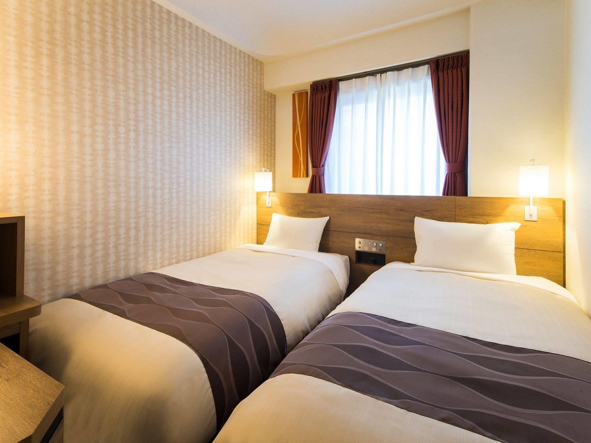 Osaka Umeda Os Hotel Extérieur photo